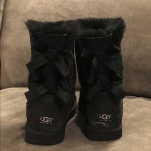 Authentic Worn Black Bailey Bow UGGS